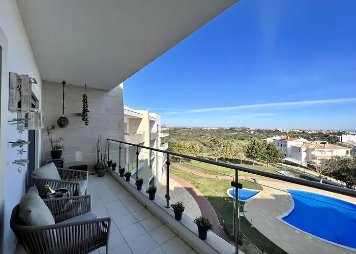 Апартаменты Forest View With Pool By Homing Албуфейра